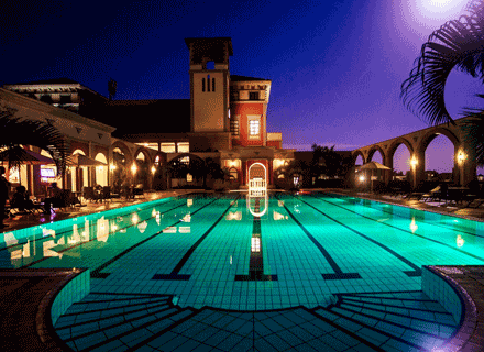 Speke Bay lodge